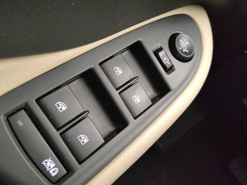 Used 2020 Buick Envision Essence AWD/4WD image 27