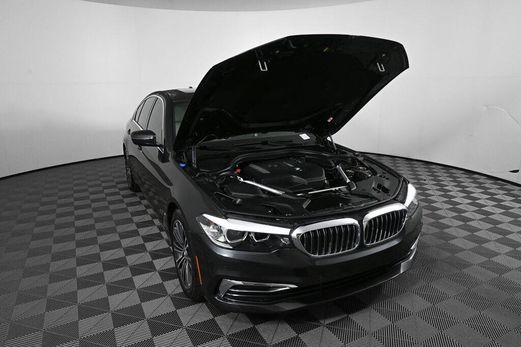 Used 2019 BMW 530i w/ Luxury Package RWD image 31