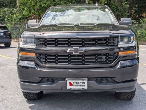 Used 2018 Chevrolet Silverado 1500 Custom w/ Custom Value Package RWD image 8