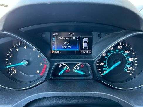 Used 2016 Ford Escape SE image 2