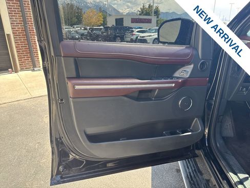 Used 2023 Ford Expedition Max Limited AWD/4WD image 19