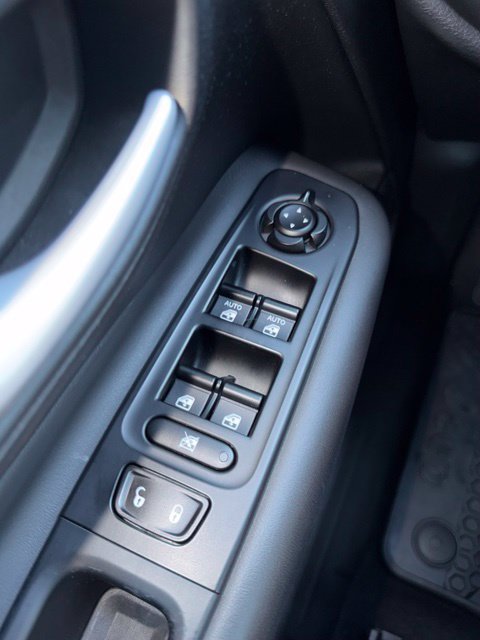 Used 2023 Jeep Renegade Latitude w/ Premium Group AWD/4WD image 19