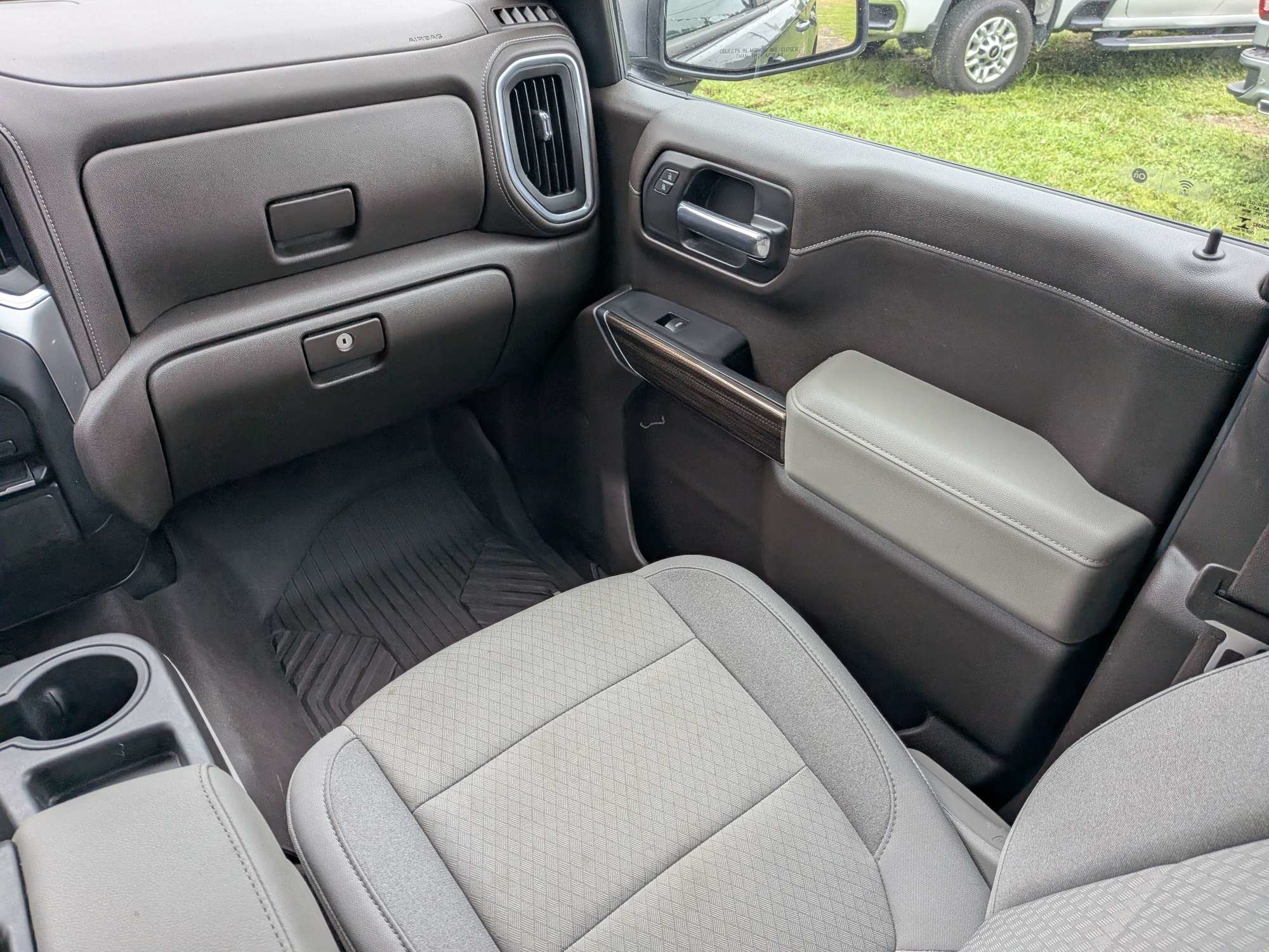 Used 2021 Chevrolet Silverado 1500 RST AWD/4WD image 16