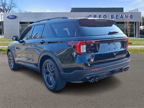 Used 2025 Ford Explorer ST AWD/4WD image 5