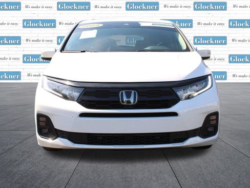 Used 2025 Honda Odyssey Touring image 2
