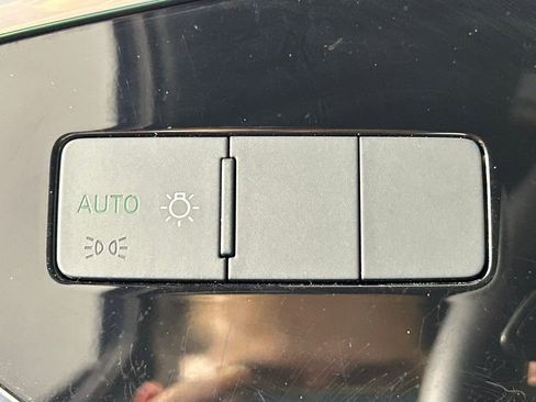 Used 2022 Audi Q3 2.0T Premium w/ Convenience Package image 29