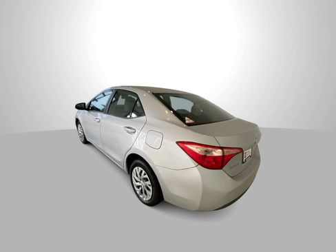 Used 2019 Toyota Corolla LE image 6