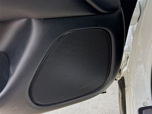 Used 2019 Nissan Pathfinder SL image 21