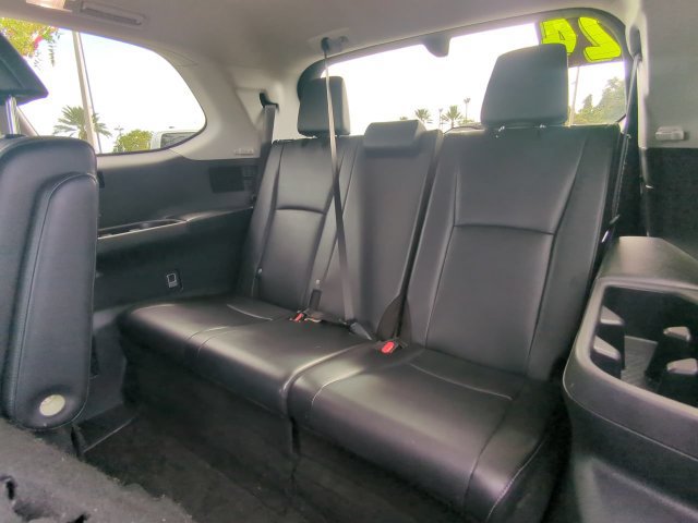 Certified 2024 Toyota Grand Highlander AWD image 16