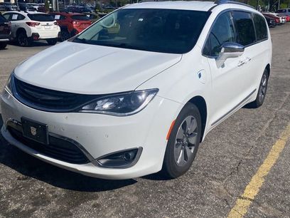 Used 2017 Chrysler Pacifica Platinum