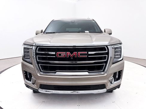 Used 2022 GMC Yukon SLT w/ SLT Premium Package image 14