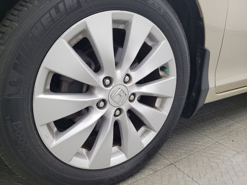 Used 2015 Honda Accord EX-L image 31