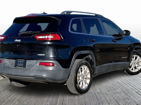 Used 2016 Jeep Cherokee Latitude w/ Comfort & Sound Group image 2