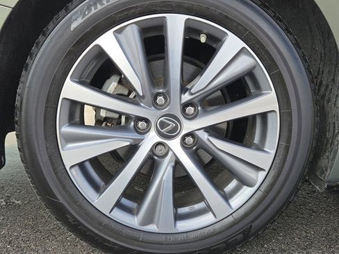 Used 2020 Lexus ES 300h w/ Premium Package image 28