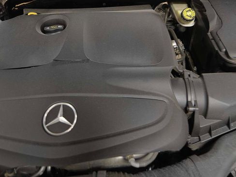 Used 2018 Mercedes-Benz CLA 250 image 18