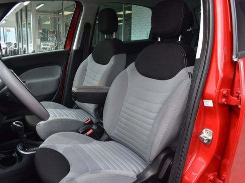 Used 2014 FIAT 500L Easy image 11