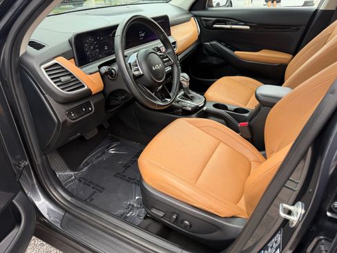 Used 2024 Kia Seltos EX AWD/4WD image 11