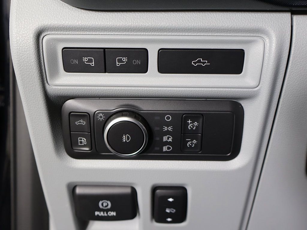Used 2021 Ford F150 Limited AWD/4WD image 50
