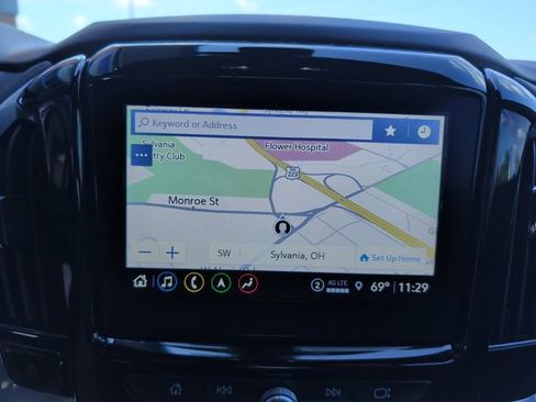 Used 2023 Chevrolet Traverse Premier w/ LPO, Floor Liner Package FWD image 3