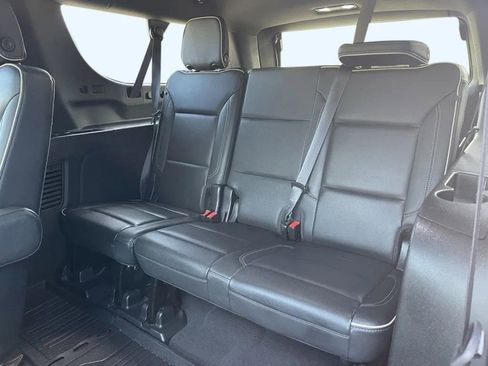 Used 2021 GMC Yukon XL SLT image 18