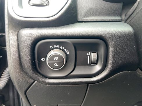 Used 2025 RAM 3500 Big Horn AWD/4WD image 15