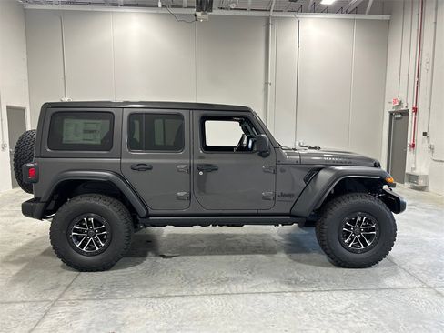 New 2025 Jeep Wrangler Willys image 5
