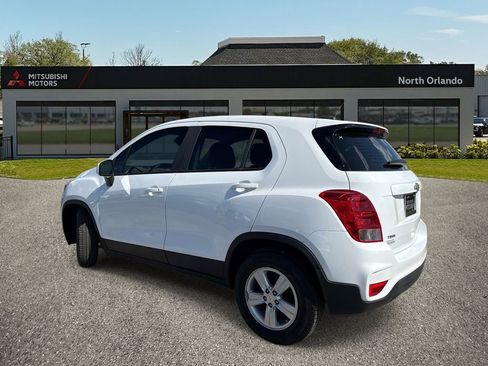 Used 2020 Chevrolet Trax LS FWD image 3