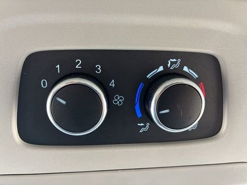 Used 2023 Ford Transit 350 XLT image 27