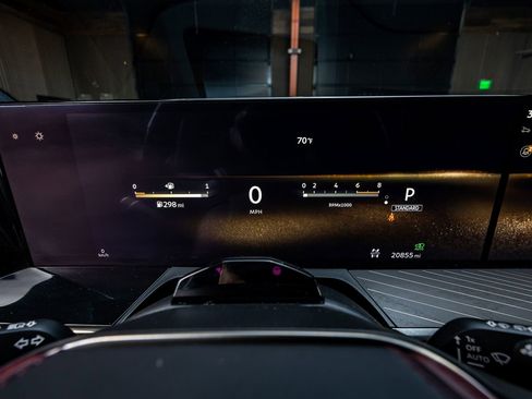 Used 2025 INFINITI QX80 Autograph image 17