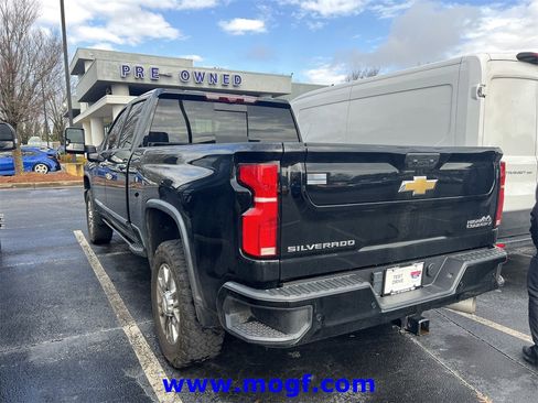 Used 2024 Chevrolet Silverado 2500 High Country w/ High Country Premium Package image 2