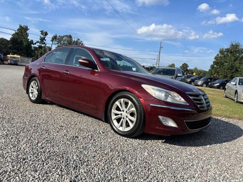 Used 2012 Hyundai Genesis 3.8 image 4