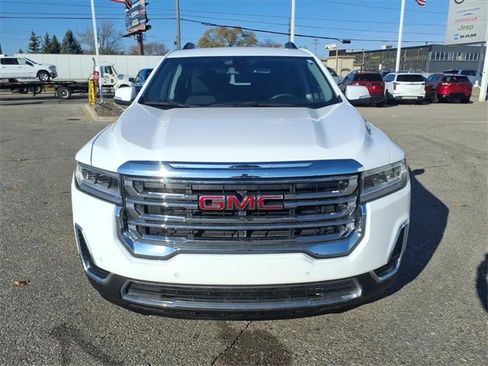 Used 2022 GMC Acadia SLE w/ Driver Convenience Package image 2