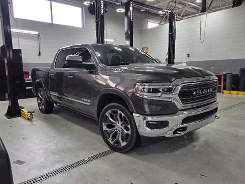 Used 2023 RAM 1500 Limited AWD/4WD image 3