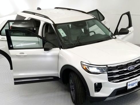 New 2025 Ford Explorer Active w/ Active Comfort Package image 21