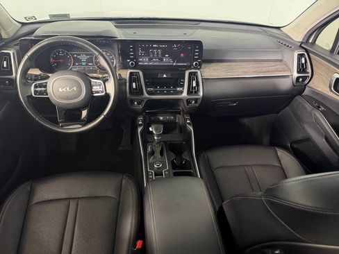 Used 2022 Kia Sorento EX w/ Panoramic Sunroof Package FWD image 14