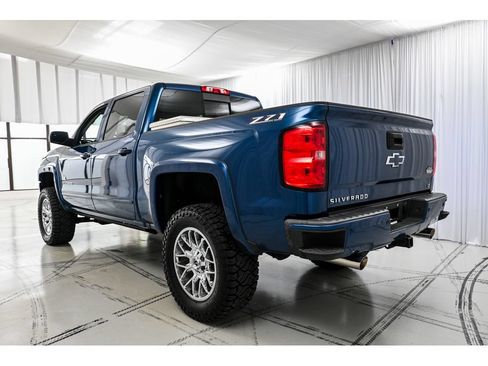 Used 2018 Chevrolet Silverado 1500 LT w/ All Star Edition AWD/4WD image 5