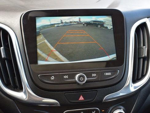 Used 2018 Chevrolet Equinox LT image 34