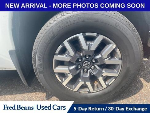 Used 2023 Nissan Frontier SV w/ SV Convenience Package AWD/4WD image 16