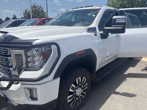Used 2022 GMC Sierra 2500 Denali w/ Denali Ultimate Package AWD/4WD image 8