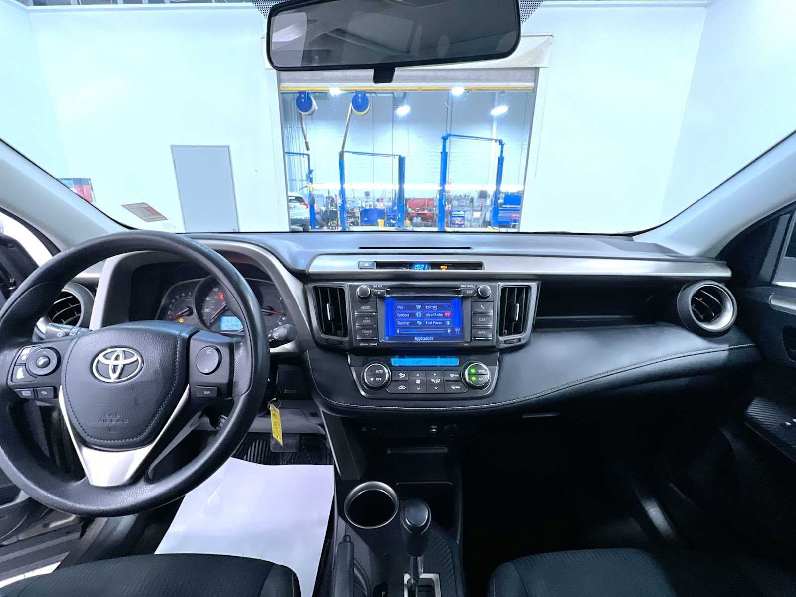 Used 2013 Toyota RAV4 XLE AWD/4WD image 23