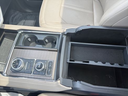 Used 2024 Ford Expedition Max Limited AWD/4WD image 31