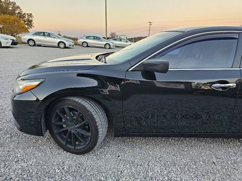 Used 2017 Nissan Altima 2.5 S w/ Power Driver Seat Package image 5