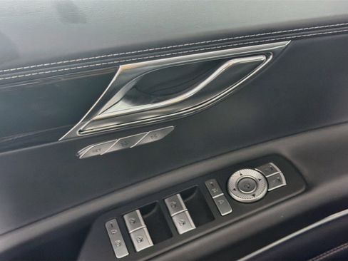 Used 2025 Genesis GV80 2.5T Standard AWD/4WD image 15