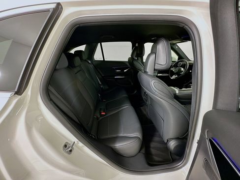 Certified 2025 Mercedes-Benz GLC 300 image 29