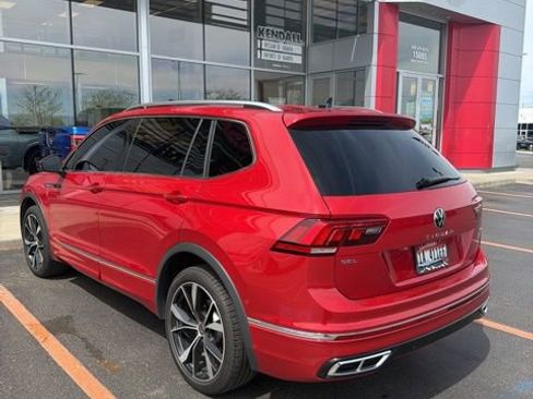 Used 2024 Volkswagen Tiguan SEL R-Line AWD/4WD image 3