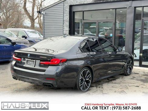 Used 2021 BMW M550i xDrive w/ Dynamic Handling Package image 27