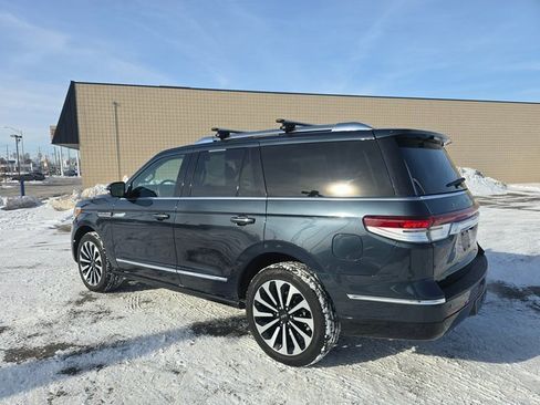 Used 2022 Lincoln Navigator Reserve image 6