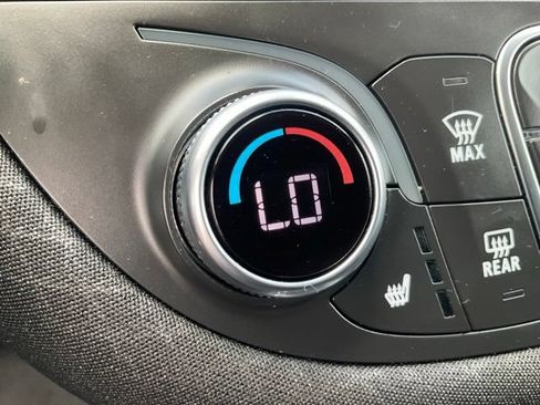 Used 2025 Chevrolet Malibu LT FWD image 24