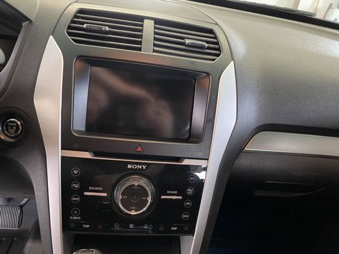 Used 2015 Ford Explorer Sport w/ Equipment Group 401A AWD/4WD image 14