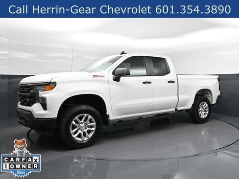 Used 2026 Chevrolet Silverado 1500 W/T w/ Z71 Off-Road Package AWD/4WD image 3